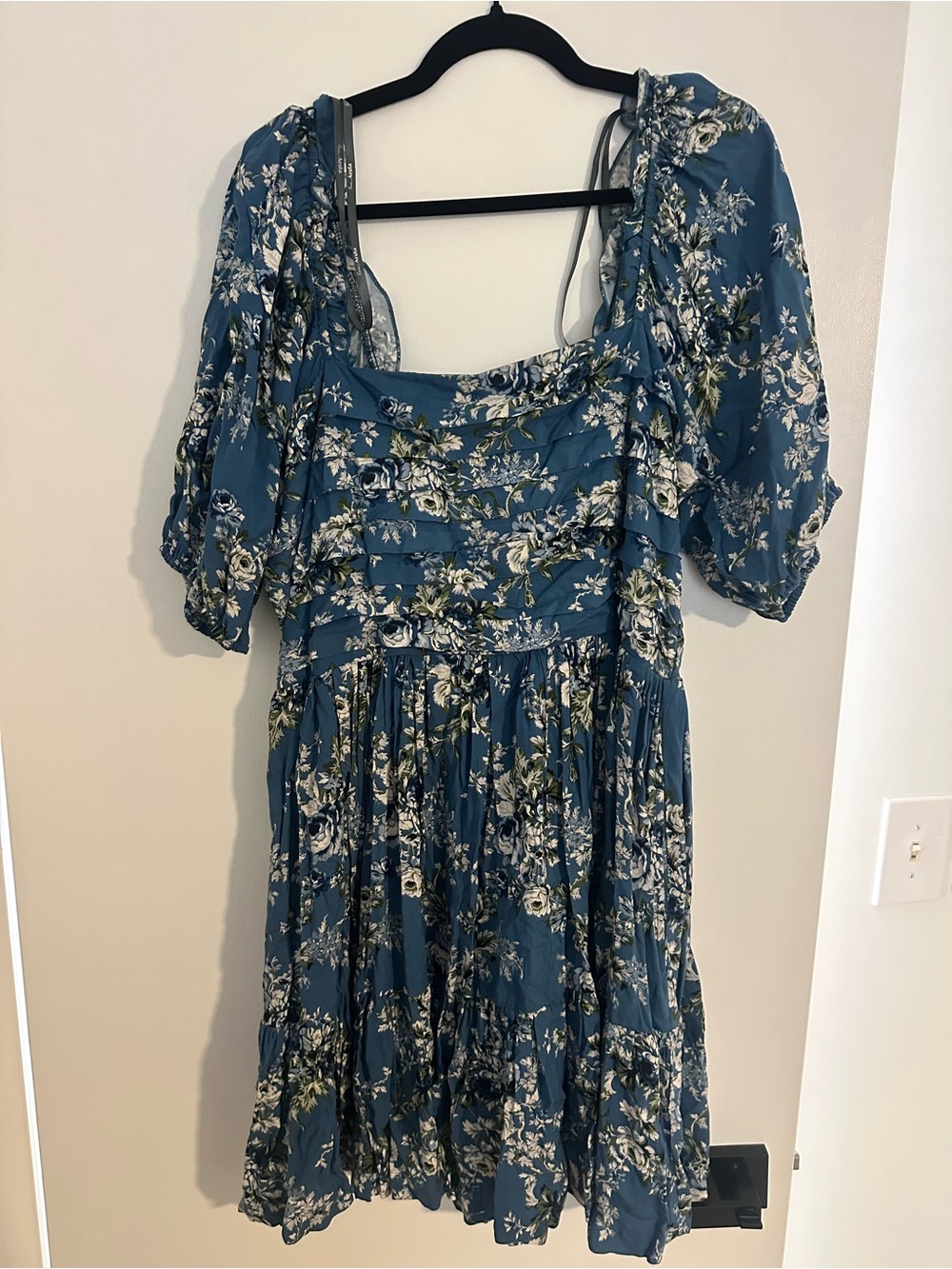 Blue Floral Puff-Sleeve Mini Dress